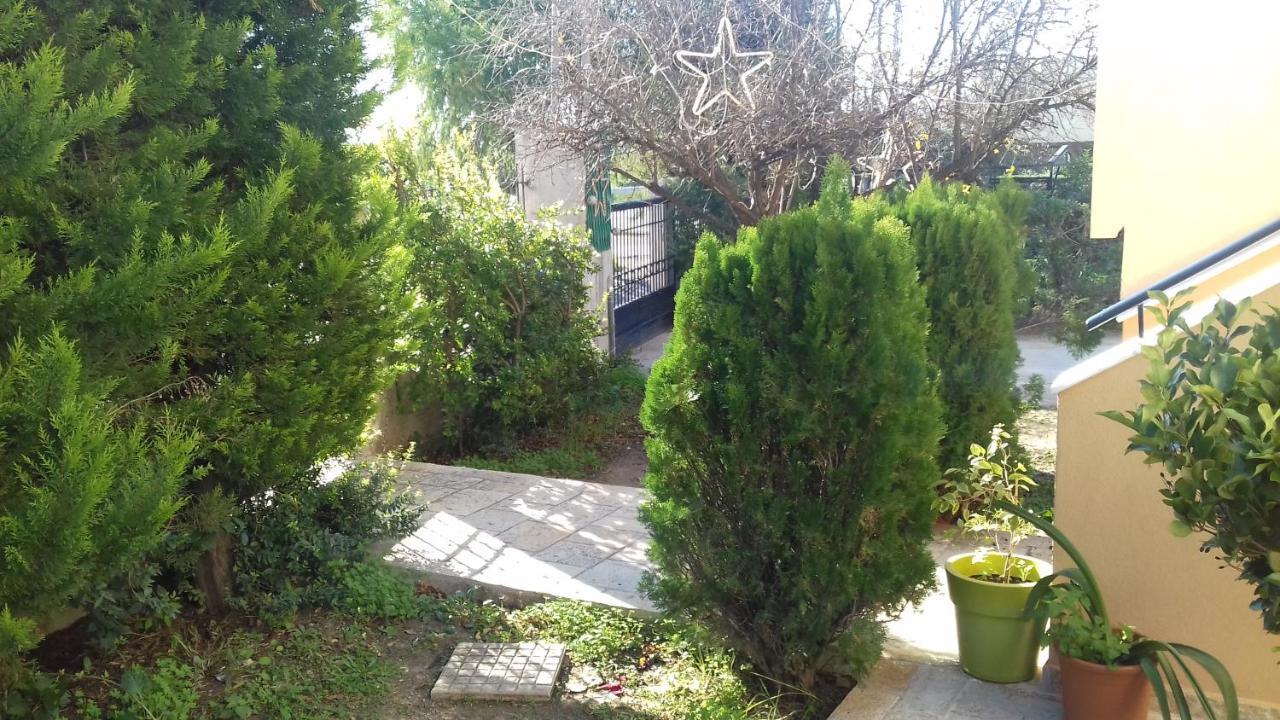 Appartamento Christinas Garden Patras Esterno foto