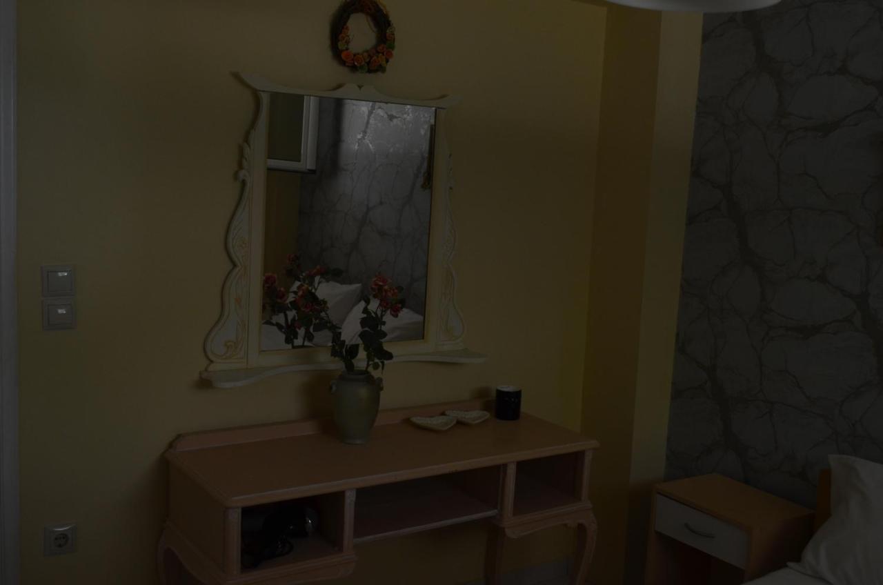 Appartamento Christinas Garden Patras Esterno foto