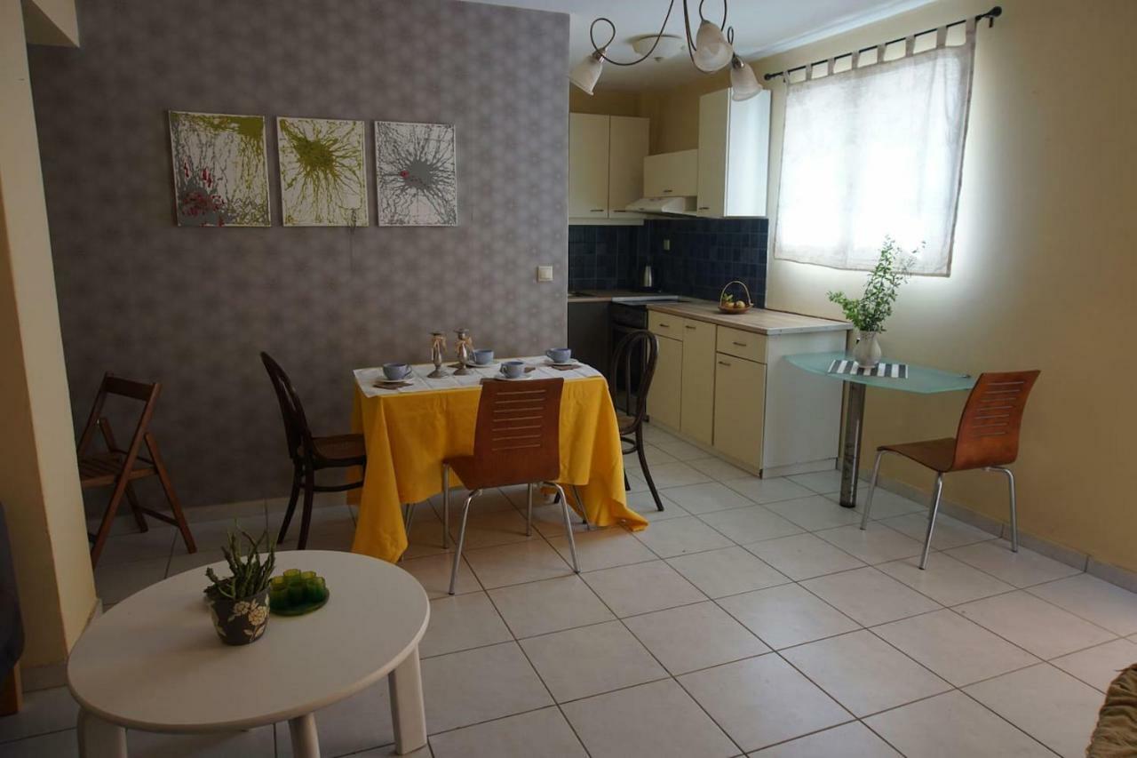 Appartamento Christinas Garden Patras Esterno foto